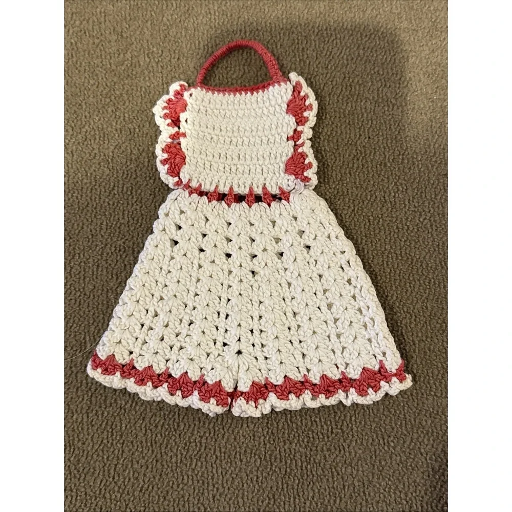 Vintage 1950's Handmade Crochet Pot Holder jumper White Red Trim (TD)